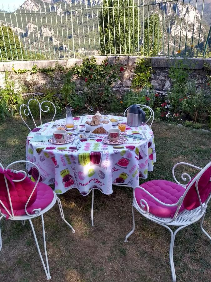 Au Relais Fleuri Acomodação com café da manhã Gilette Exterior foto